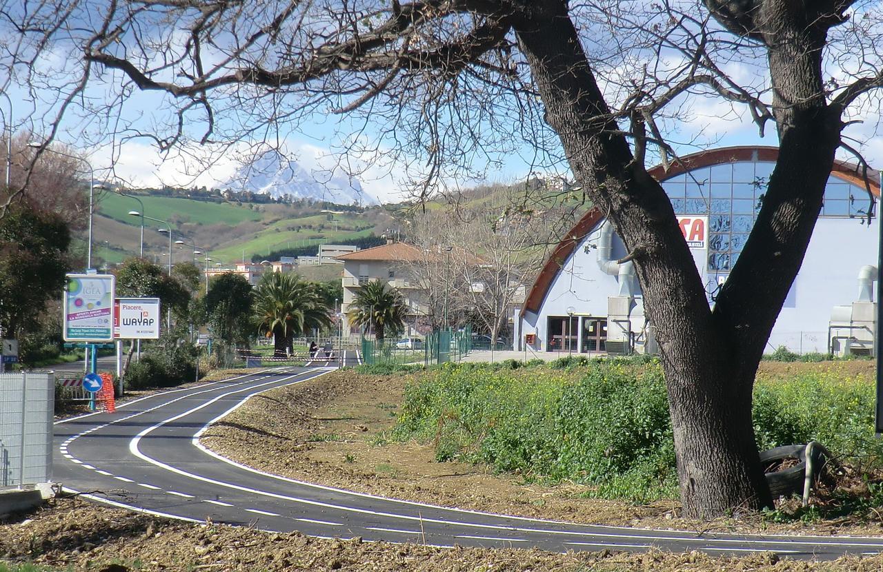 Hotel Bristol Pineto Exteriér fotografie